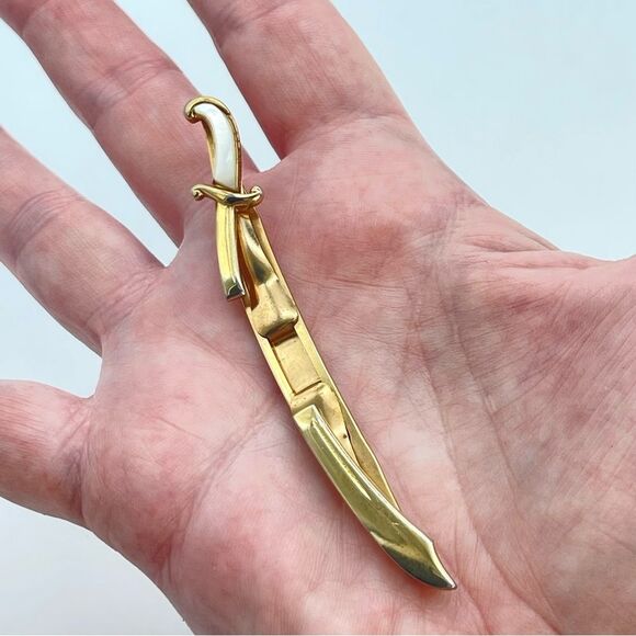 Vintage SWANK Tie Clip Sword | goldtone mother of pearl retro - Picture 9 of 13